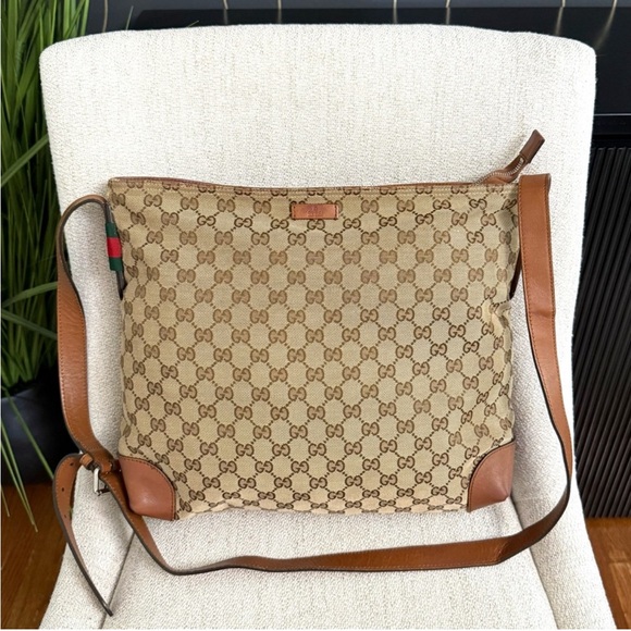 Authentic Gucci large crossbody bag brown monogram canvas